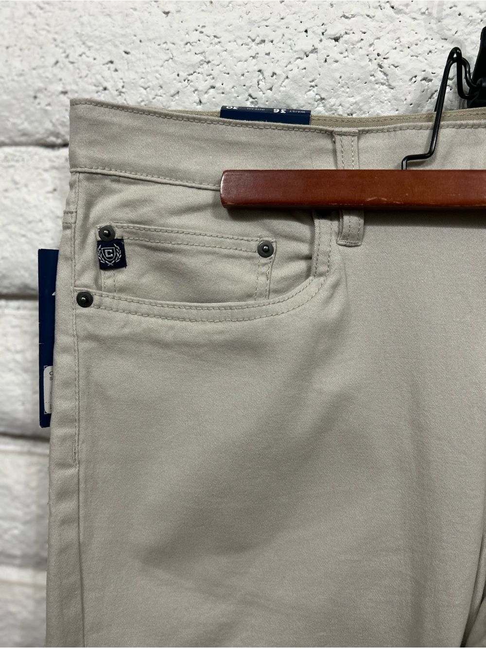 Chaps NWT Men’s Stretch Pants 36x30 Beige Straight Leg Comfort Waist - Picture 2 of 4